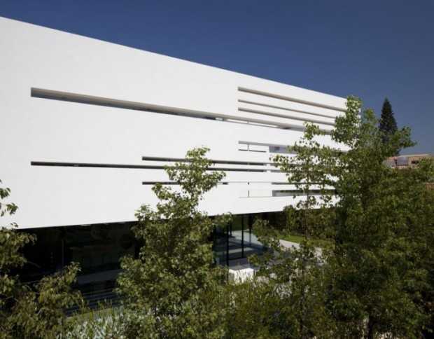 Архітектура приватного будинку в Тель-Авіві: мінімалізм між функціональністю та естетикою 2 - Int Mebel Архитектура дома в Тель-Авиве 2