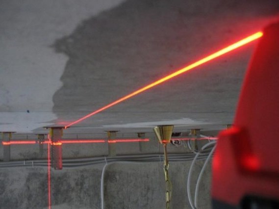 Що таке паряща натяжна стеля: види, монтаж і дизайн 8 - Int Mebel парящий потолок