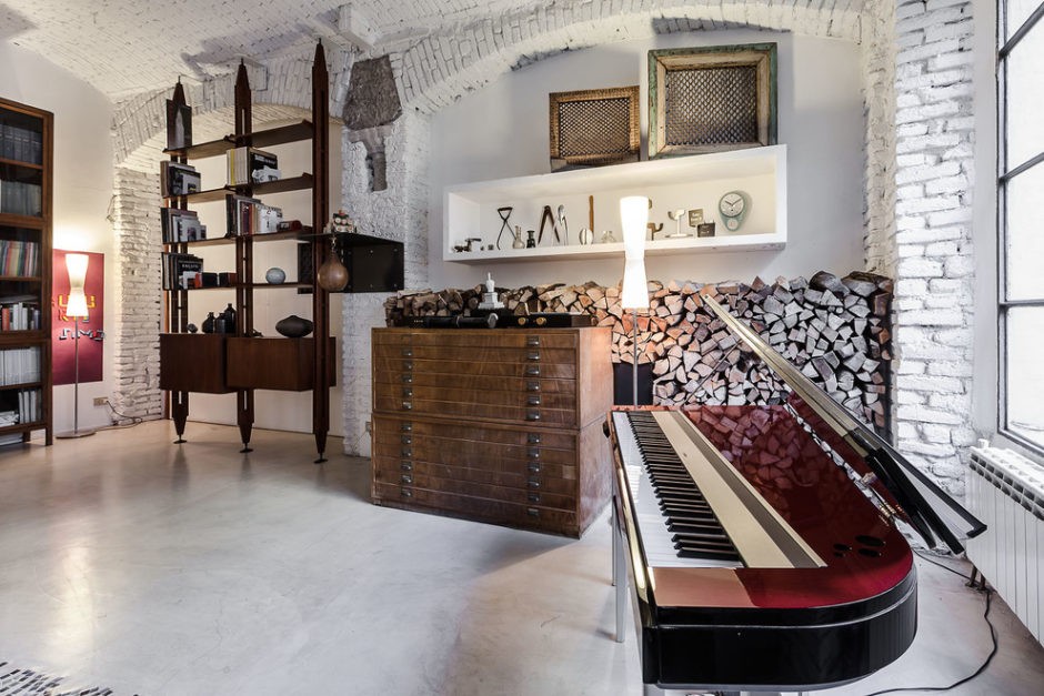 Еклектичні стелі в стилі лофт: матеріали, дизайн та особливості 44 - Int Mebel Еклектичні стелі в стилі лофт: матеріали, дизайн та особливості 43 - Int Mebel