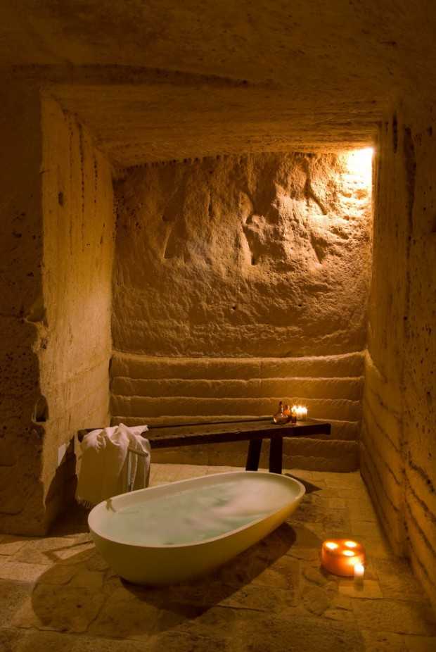 Le-Grotte-della-Civita1