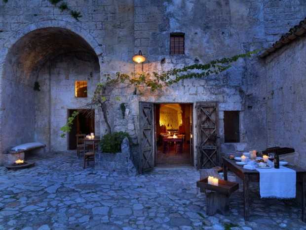Le-Grotte-della-Civita11