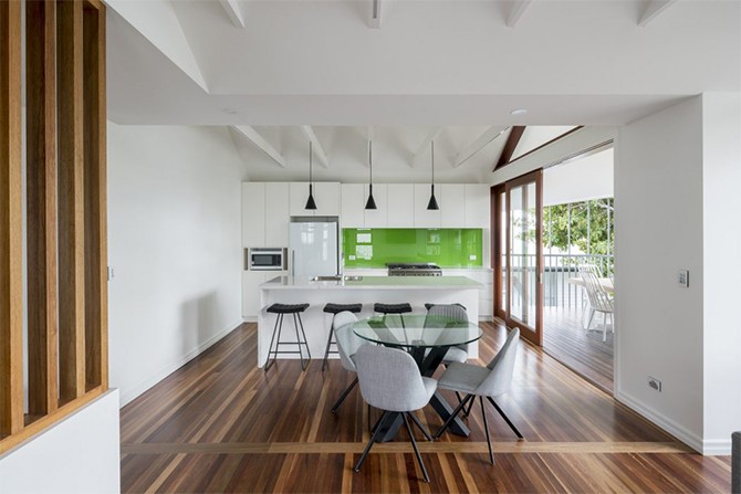 З минулого у майбутнє – комплексна реконструкція старовинного будинку для кількох поколінь 11 - Int Mebel kuhnya-stolovaya