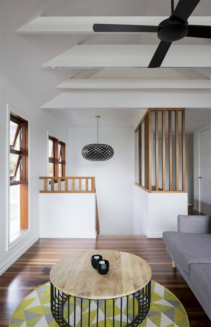 З минулого у майбутнє – комплексна реконструкція старовинного будинку для кількох поколінь 12 - Int Mebel lestnitsa-na-vtoroi-etaj