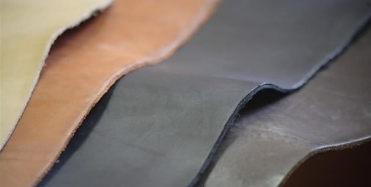 Шкіряні меблі в інтер’єрі кухні: вибір і поєднання 14 - Int Mebel Шкіряні меблі в інтер’єрі кухні: вибір і поєднання 13 - Int Mebel