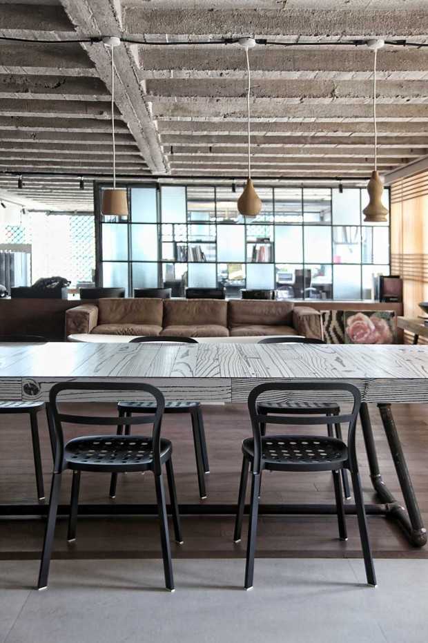 Індустріальний лофт у центрі Афін: проєкт двоповерхової квартири від Studio Architects 3 - Int Mebel Faliro-Loft-by-ese-Studio-3