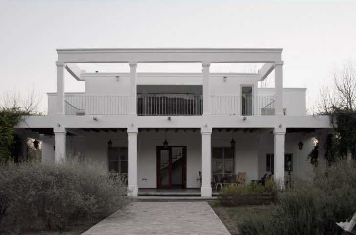 Новий погляд на мексиканську фазенду: поєднання традицій та сучасності 1 - Int Mebel Мексиканская фазенда -фасад