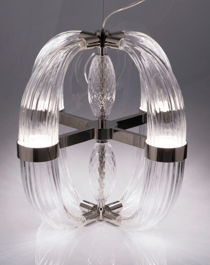 Огляд італійських люстр: символи витонченості та ексклюзивності у вашому інтер’єрі 6 - Int Mebel Огляд італійських люстр: символи витонченості та ексклюзивності у вашому інтер’єрі 5 - Int Mebel