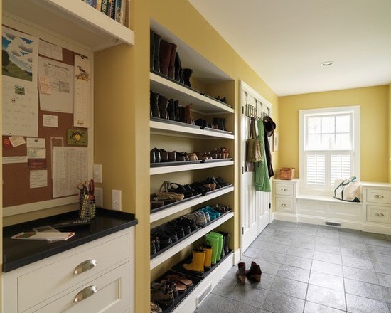 Шафа в коридор: як вибрати ідеально? 7 - Int Mebel зберігання речей і взуття в коридорі