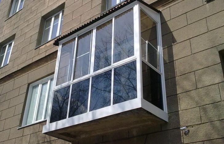 Панорамне скління балкона: переваги та особливості облаштування 6 - Int Mebel Панорамне скління балкона: переваги та особливості облаштування 5 - Int Mebel