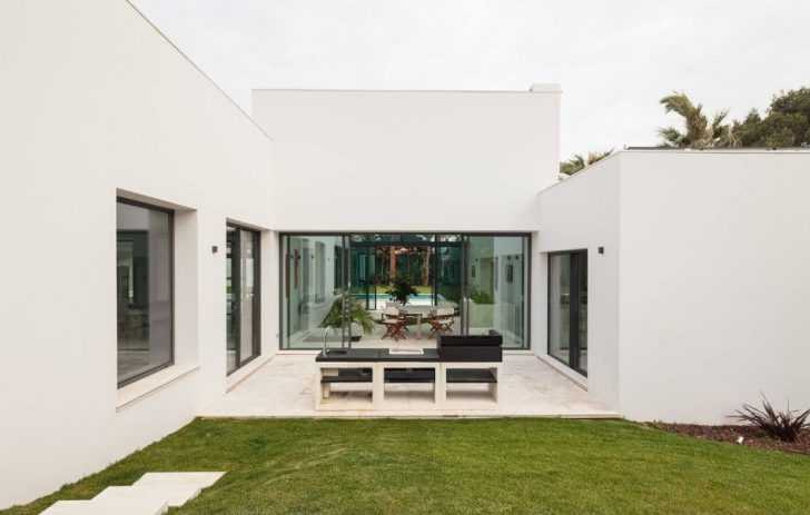 Проект реконструкції приватної резиденції на португальському узбережжі: світло, гармонія та функціональність 5 - Int Mebel zona-barbekiu