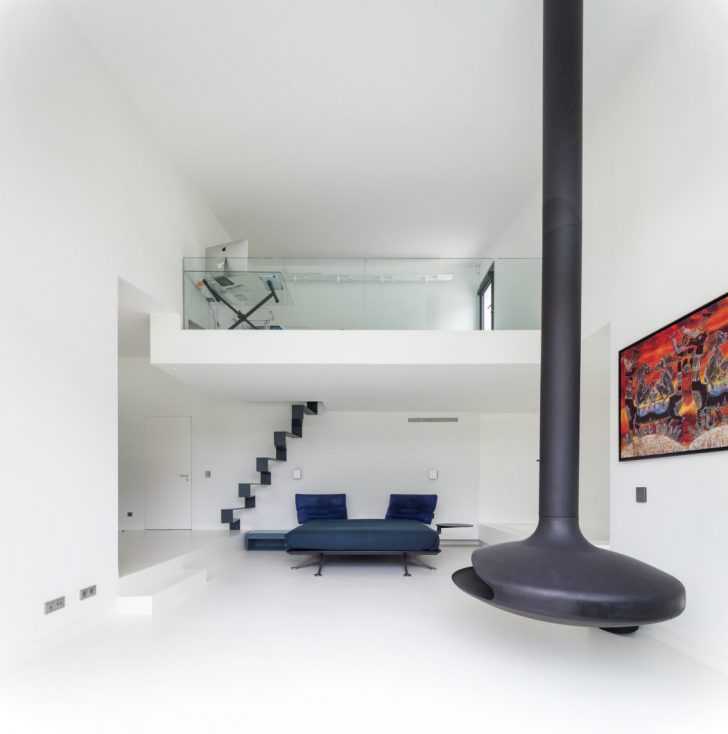 Проект реконструкції приватної резиденції на португальському узбережжі: світло, гармонія та функціональність 11 - Int Mebel 016-house-cascais-fra-ment-os-1050x1058