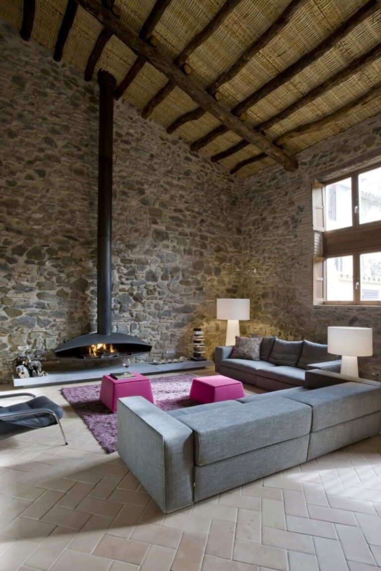 Сільський будинок у Каталонії