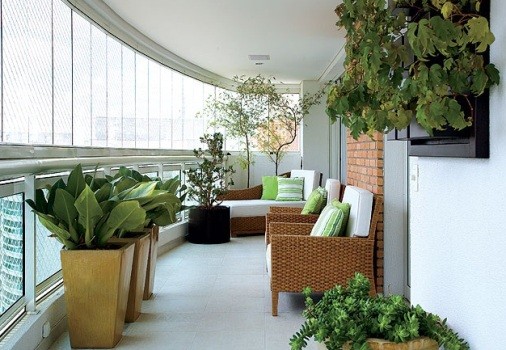 Варіанти затишного дизайну балкона з панорамним склінням 17 - Int Mebel дизайн панорамного балкона